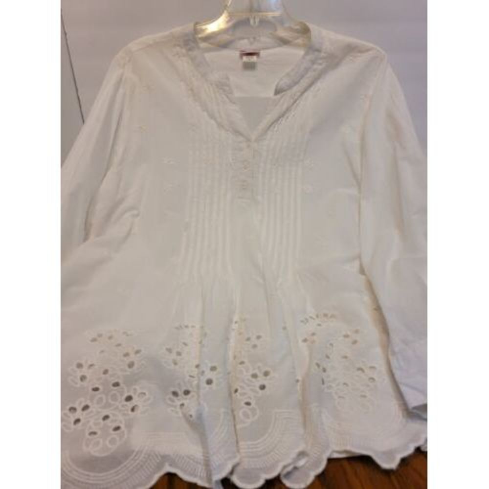 Women's White Embroidered Eyelet Blouse